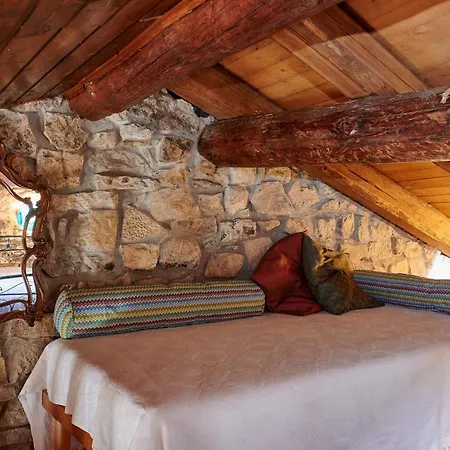 Adelche Bed & Breakfast
